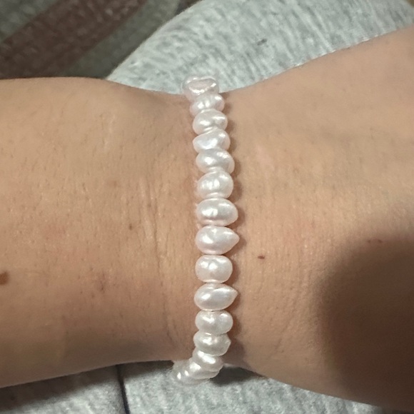 Jewelry - Natural pink Pearl Bracelet